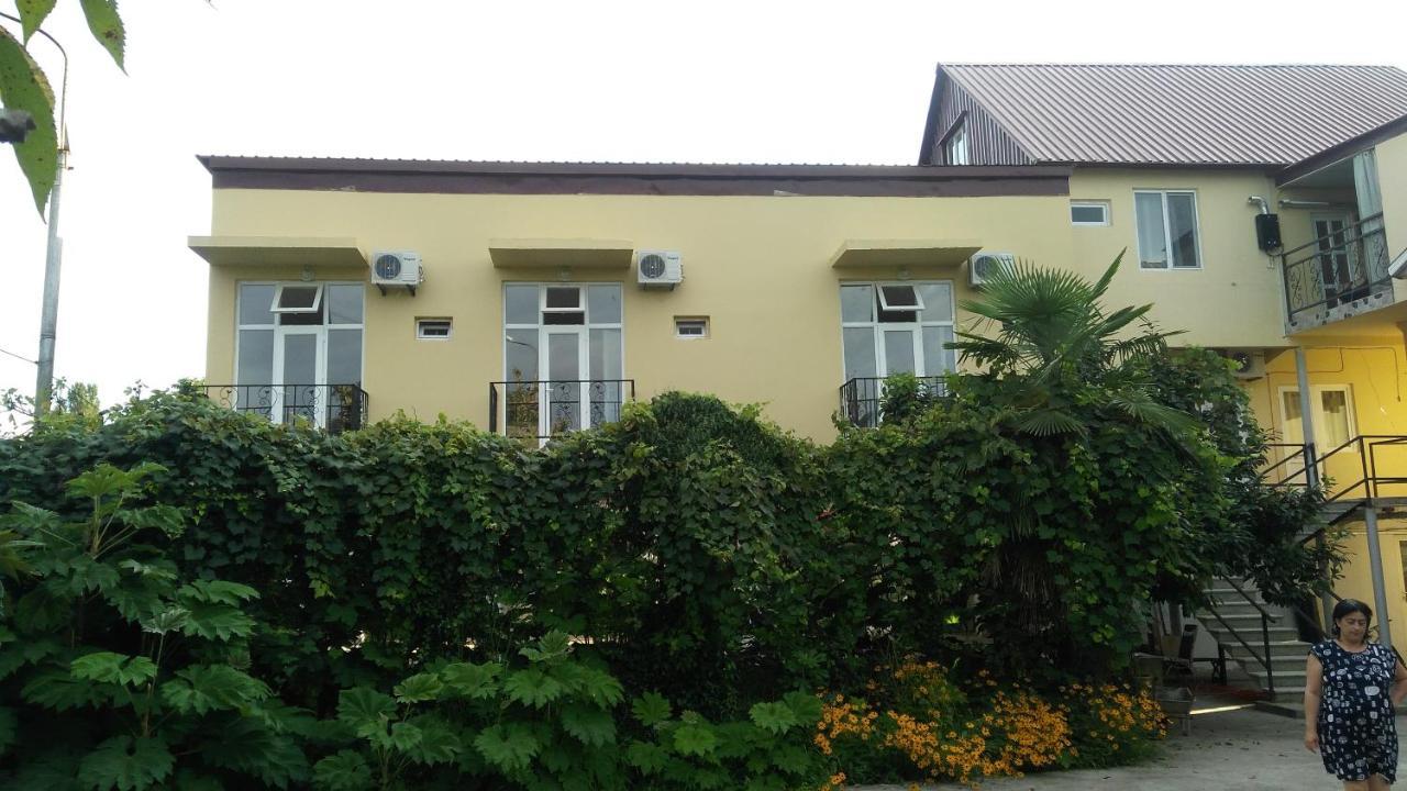 ホテル Private House Suliko コブレチ エクステリア 写真